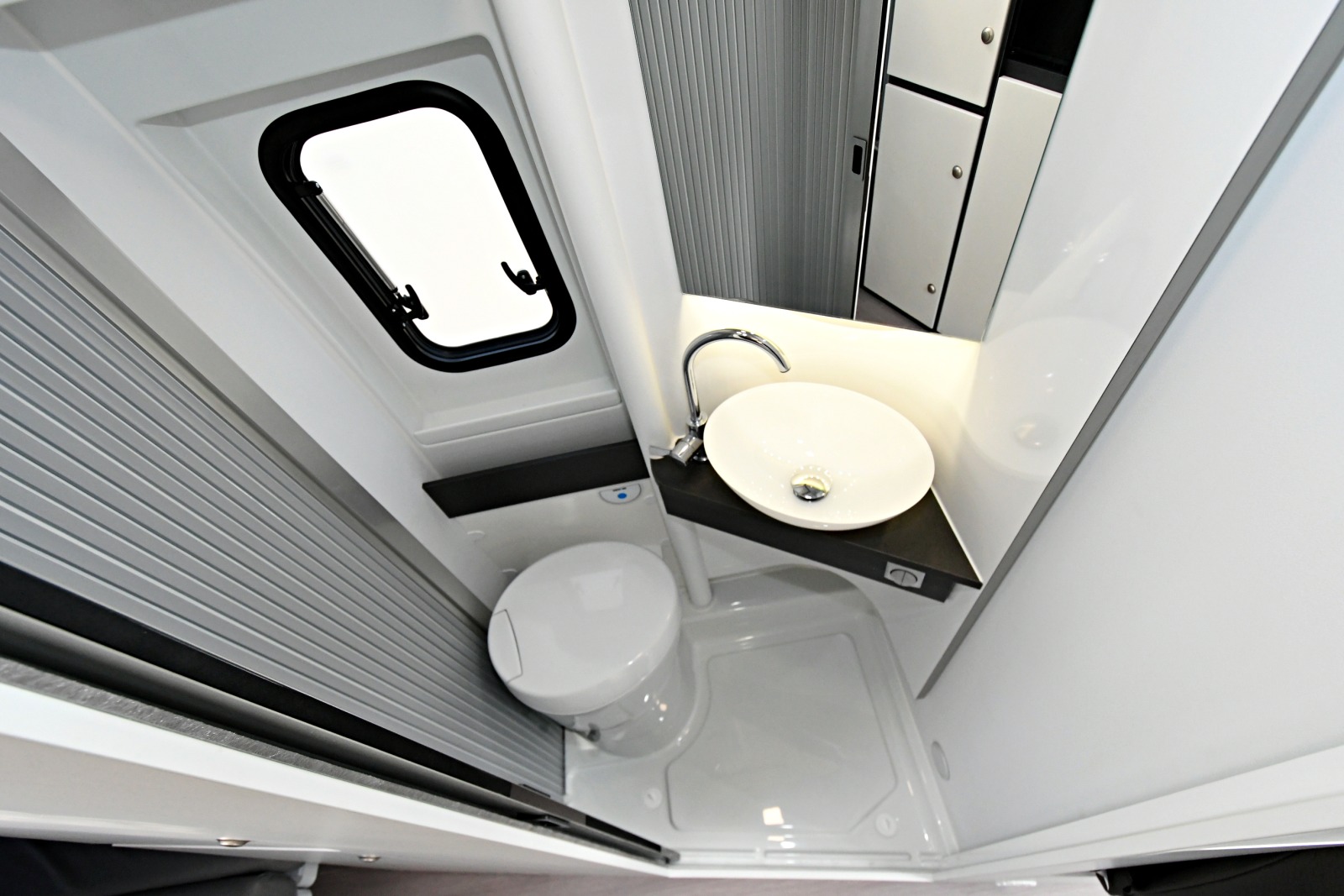 Adria Twin 640 suprême / Autonomie et grand confort - Belgique