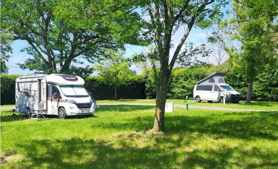 Emplacement de camping  en Provence sans électricité