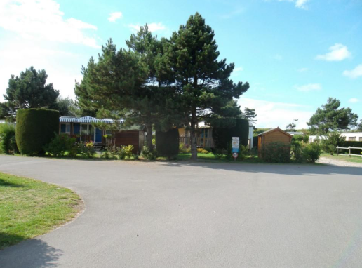 Emplacement 150m² avec électricité - personne seule - Bretagne